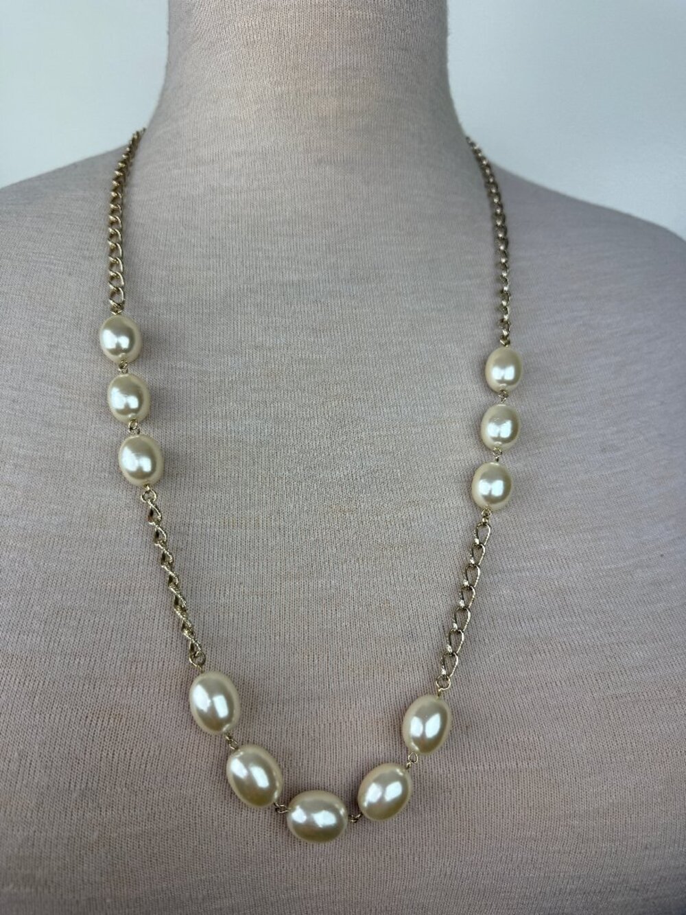 Vintage Faux Pearl Gold Tone Chain Necklace 30"